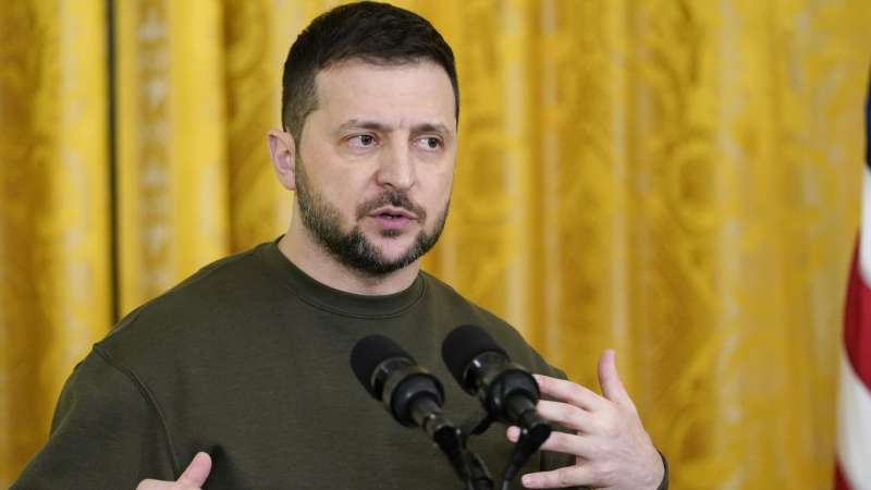 Белый дом: любые инициативы по Украине должны согласовывать с Зеленским