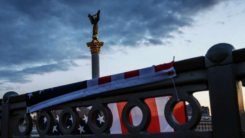 Журналист обратился к читателям из-за политики Запада по России и Украине