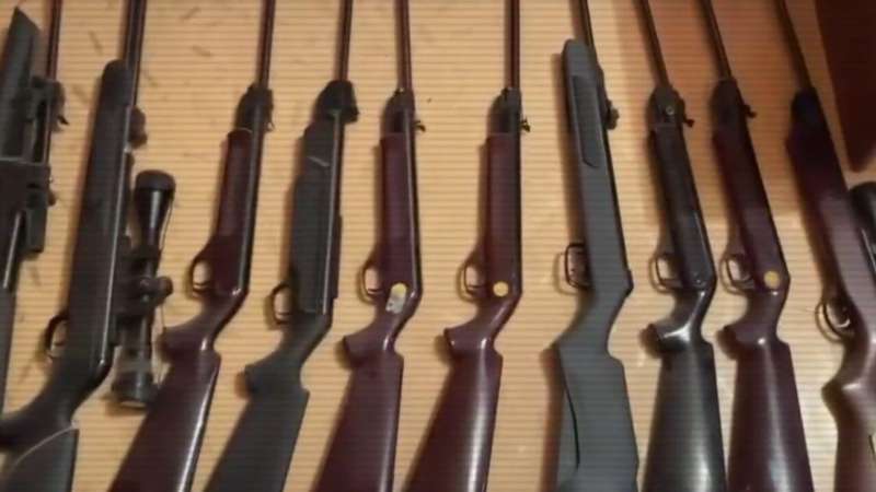 Более 3 тысяч боеприпасов и 300 единиц оружия обнаружили полицейские Казахстана за три дня