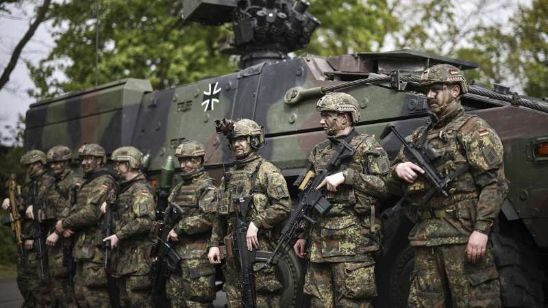 СМИ: Германия хочет перебросить войска НАТО на восток
