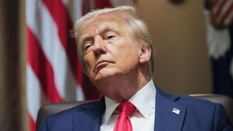 Трамп ждет от Киева немедленного подписания сделки по минералам