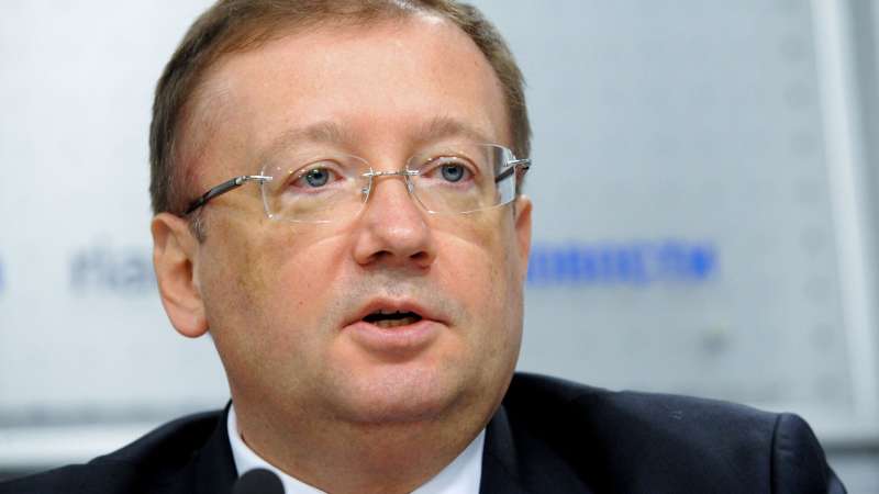 Запад продолжает стратегию на сокрушение России, заявил Яковенко