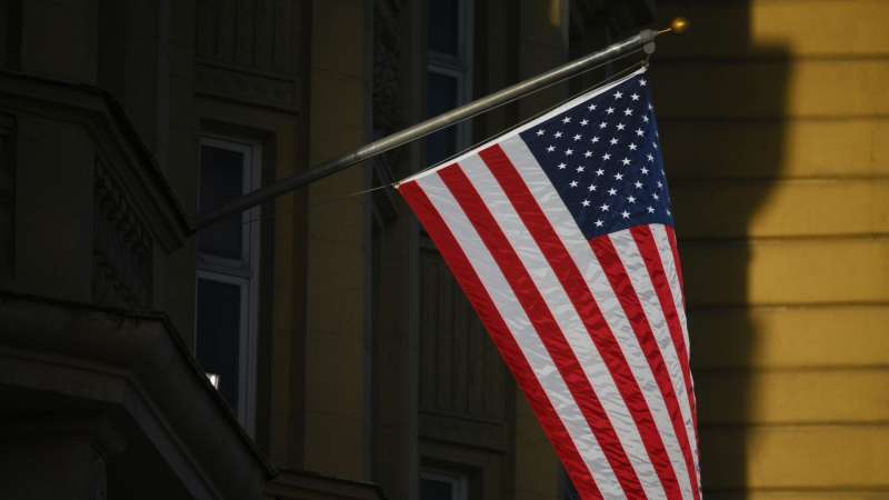 США готовятся эвакуировать персонал посольства в Багдаде, пишут СМИ