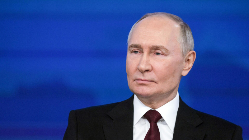 Путин сообщил, что сегодня поговорит с Трампом по телефону
