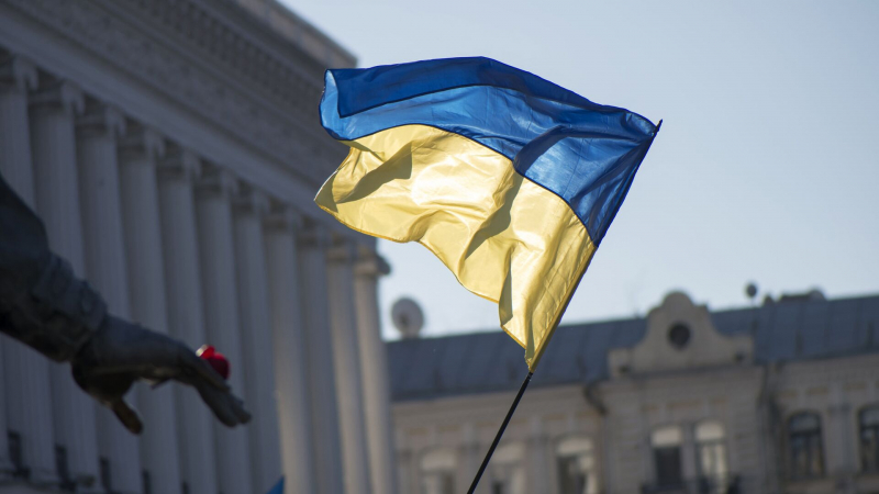 Украинцы не верят в положительные последствия сделки с США, показал опрос